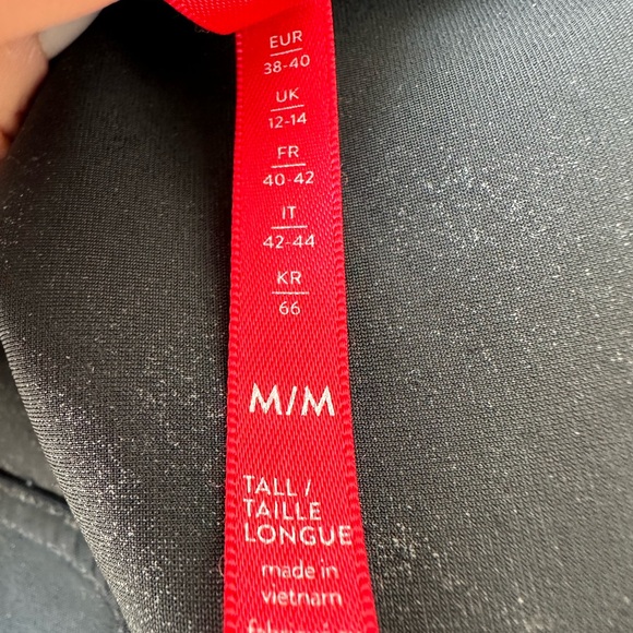 SPANX Faux Leather Leggings (Size M, TALL) - Picture 6 of 6